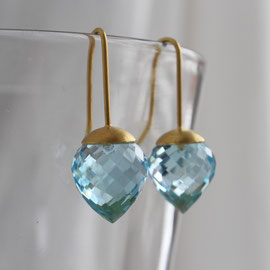 himmelblaue Topas Ohrringe mit 900 Gold