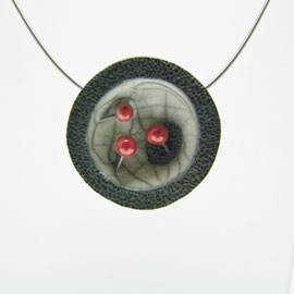 voir le collier ceramique raku contemporain