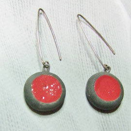 boucles d'oreilles rouges en raku 