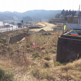2015年3月、新しくなる国道の終わりの所です。浪板から神社の方向を撮りました。／ In March 2015, here is the end of the new national highway. I took this picture from Namiita to shrine direction.