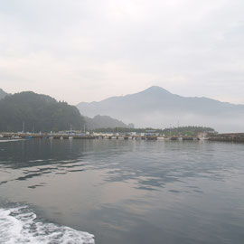 2008年8月に撮影、フィッシャリーナと鯨山。