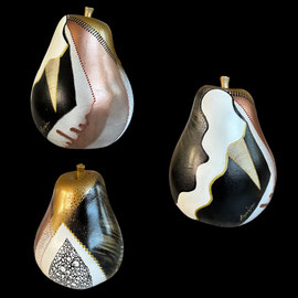 Grande Poire - Diamètre 20 cm et hauteur 16 cm - Terre - 110 €