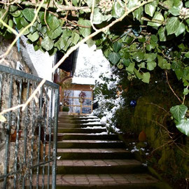 Aufgang zum Wohnhaus