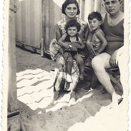 Con Me, Mamma,  Papa' ed Emilia - Lido di Villa S. Giovanni