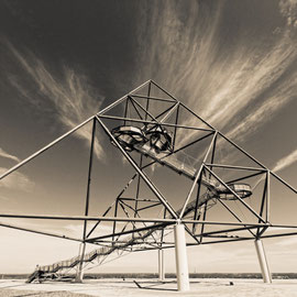 "Tetraeder BOT (7-135732) B+W" - Copyright by Franz Walter