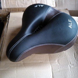 ASIENTO PORTSTÁTICO NEGRO COLORES PRECIO REGULAR: $150 CON BICI: GRATIS