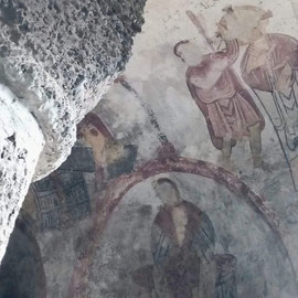 peintures rupestres dans les grottes de Jonas