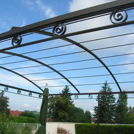 installation d'une pergola en fer forgé près de grenoble