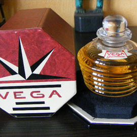 Flacon encrier - Baccarat 60ml - 7,3cm (réédition 1997 à 853 exemplaires) 80cc - 7,6cm 125cc - 8,8cm 250cc - 9,5cm 500cc - 12cm (arrêt fin des années 40)  Wheaton Glass Co 40cc - 6,6cm (commercialisation uniquement aux USA)