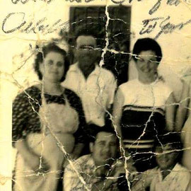 Izquierda, Tomasa, Longino, Pepa, Mase, y Paco.