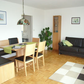 Wohnzimmer Bild 1