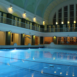 Holthusenbad Hamburg: Hier gibt's auch das Wellenbad in der Geschichte