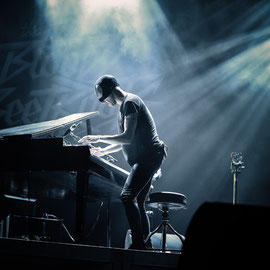 BLOODY BEETROOTS