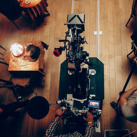 CAMERA TRAVELLING