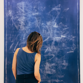 Neue Ausstellungen besuchen. Hier: In der Saatchi Art Gallery, London 
