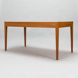 Severin Hansen Jr. Four Drawers Model "36" Teak Desk for Haslev Møbelsnedkeri A/S, Denmark, 1950 PN.Modern