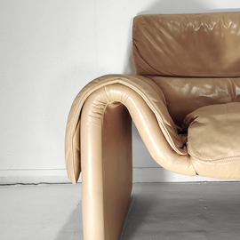 De Sede DS-2011 Postmodern Beige Leather Two-half Seater, Switzerland, 1980s - PN.Modern pnmoder.com
