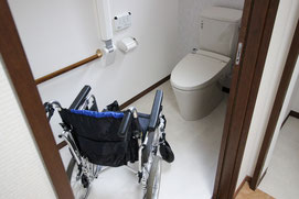 車椅子で使用できるトイレ