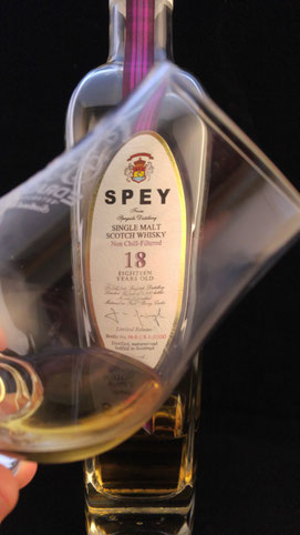 SPEY 18 Flasche und Label