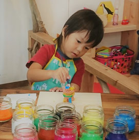 3歳の色ぬり体験