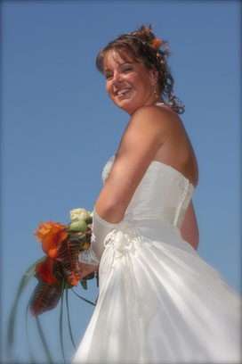 Jeune femme en robe de mariée lors d'un repartage de mariage à Chambéry en Savoie