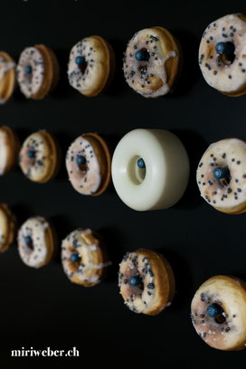 Donuts Wall, Donuts Wand, Mini Donuts, Donut Maker, Rezept, Dessert Buffet, DIY Donuts Wall, Donuts Wall einfach selber machen, Sweet Table, a donuts a day, all you need is love and maybe a donut, kreativ blog, schweiz, foodblog, blog, schweizer food blog