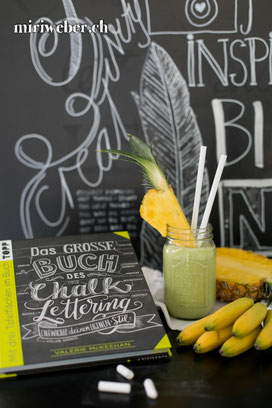 chalkboard, chalkboardlettering, lettering schweiz, chalkboard schweiz, grüner smoothie, rezept, blog schweiz, foodblog schweiz, grüner smoothie rezept
