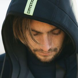 Neoprenhoodies und Neoprenjacken für den Winter bei WindSucht