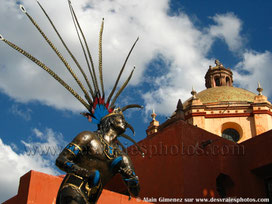Mexique,Santiago,Querétaro,statue,indien,dansant,ville,coloniale,église
