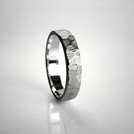 Ring silver effect, textured, hammered, crossed, rough, surface effect - Nelly Chemin