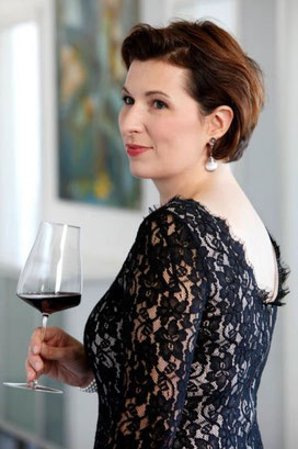 Romana Echensperger, Master of Wine, beantwortet Fragen rund um das Thema „Wein am Rhein“
