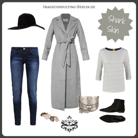 Outfit-Trend langer Mantel und Schlapphut
