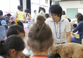 小学校でのふれあい教室の様子