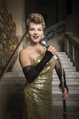 oben: mit Stefan Grasse, rechts:Best of Burlesque