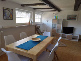 Wohnzimmer mit Blick zum Meer