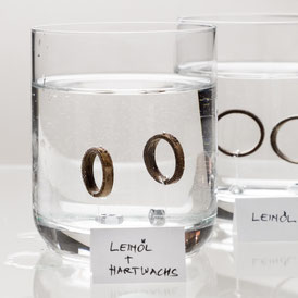 Test Holzringe unter Wasser, Holzschmuck, schichtverleimte Holzringe