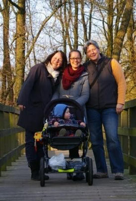 Mit Schwester, Nichte und Großneffen on Tour.