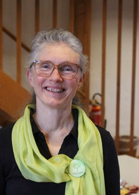 Diana DeBruin, Finanzen