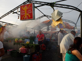 フナ広場の屋台