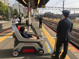 これから電車に乗るところ