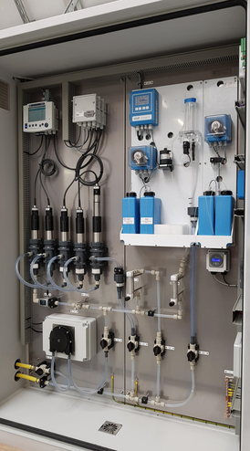 Solar powered Water Quality Monitoring Station, data collected by various sensors such as pH, conductivity, turbidity, Ammonium Nitrate and Oxygen measurement