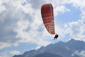 bapteme de l'air parapente vol tandem biplace val d'azun argelès gazost hautacam campan bagnères de bigorre luz azun barèges cauteret stage tourmalet col parapente axiom-parapente hautes pyrénées 65 découverte sensation sensations ascendance ascendances