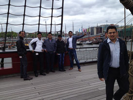 Van links naar rechts Karam, Manoj, Rashij, Rahul, Subhadeep en Tushar