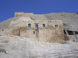Il castello di Sperlinga, facciata meridionale (foto S. Farinella©)