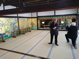 The paintings are traditionally ascribed to Hasegawa Tohaku and his son Kyuzo.