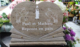 plaque-funeraire-personnalisee-granit-marbre-verre-pierre-resine-altuglass