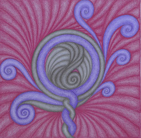 lila Spiralen vor Hintergrund in Magenta