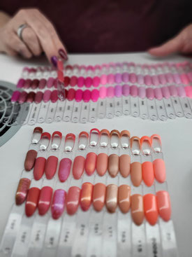 Nail-Art bei NAGELSTUDIO ENGELSTAUB - Unsere Leistungen: Maniküre • Pediküre • UV Gellack 