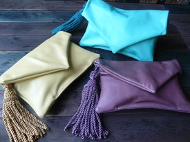 ENVELOPE CLUTCH BAG