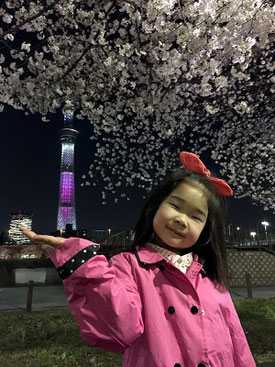 kohtomoさん：桜と手乗りスカイツリー(^_^)